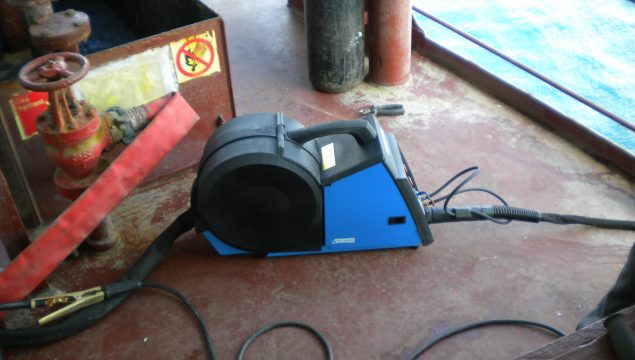 WELD A CRACK ON GANGWAY