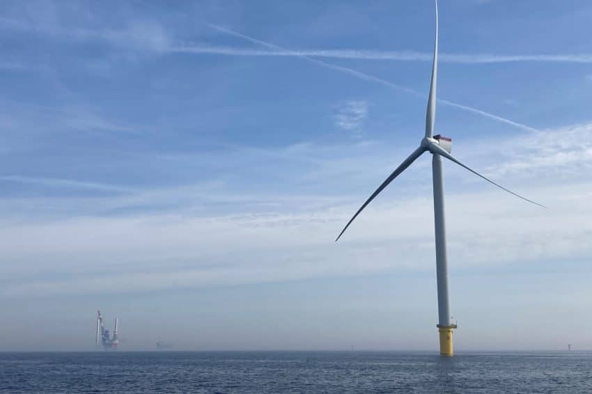 Google Signs 250 MW Offshore Wind PPA with Vattenfall-CIP JV 1 1st WTG installed with Wind Osprey at the back