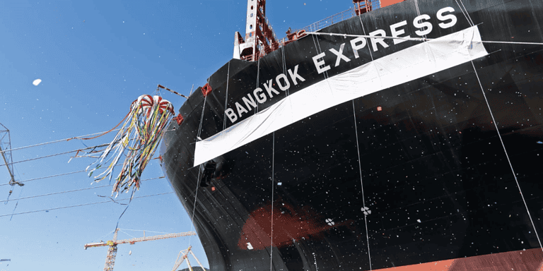 Hapag-Lloyd Welcomes LNG Dual-Fuel Vessel BANGKOK EXPRESS